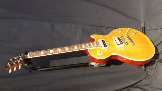 Gibson Slash Collection Standard in Appetite Amber 3